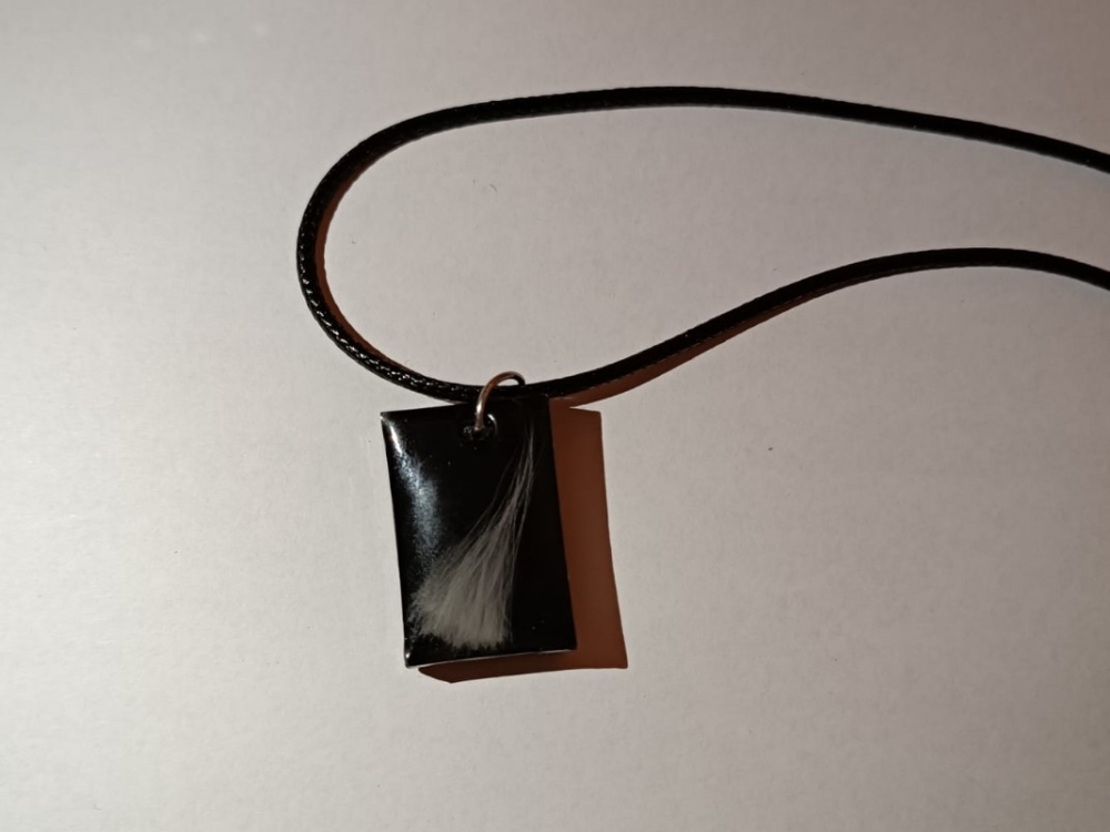 Ketting met vacht of veer